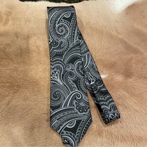 Donald J Trump Signature Collection Black Paisley Silk Tie